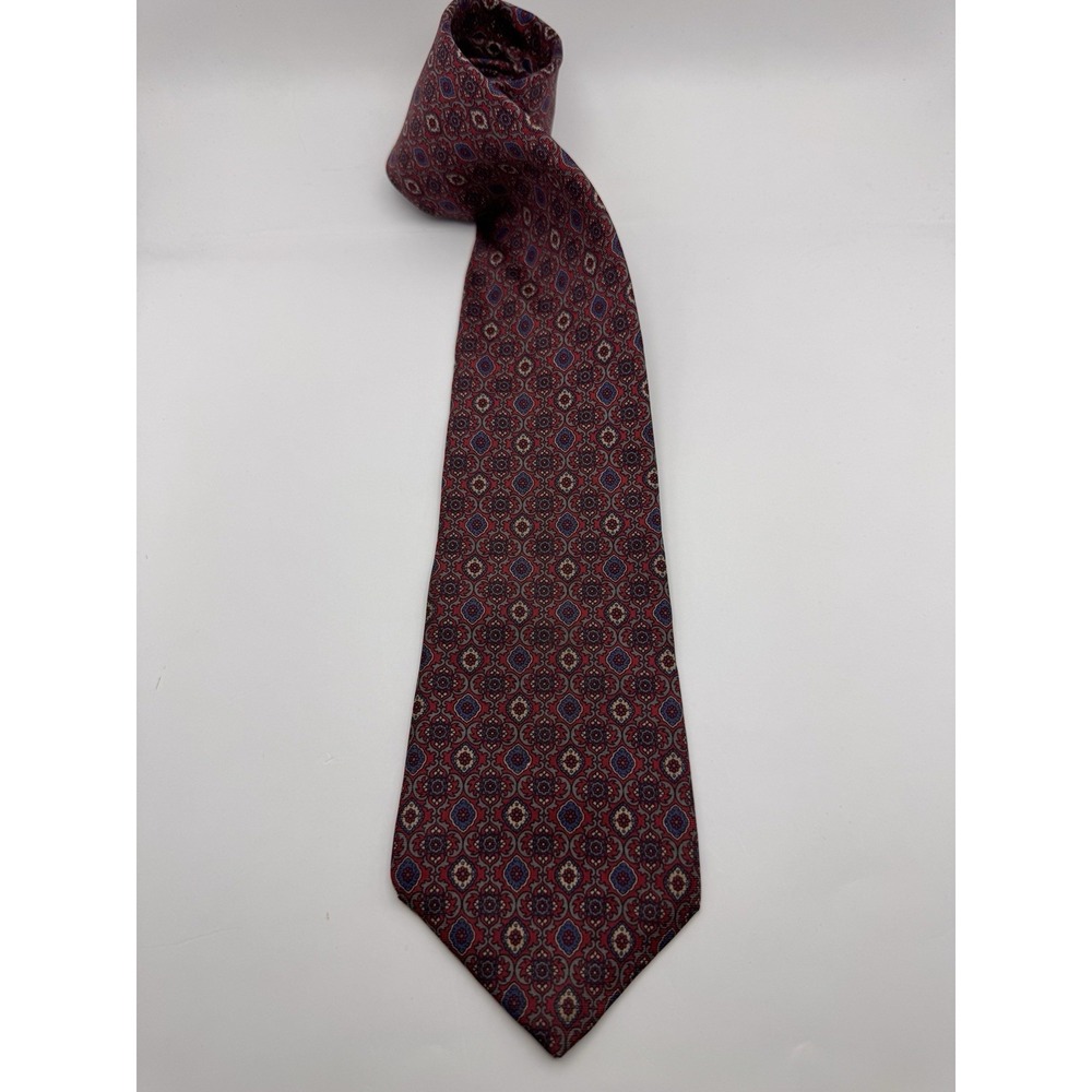 Vintage Strathmore by Richman All Silk Tie -‎ Red Paisley Medallion Pattern